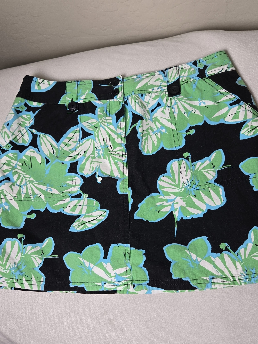 New York & Company Skort Size 12 Black Green & Blue Tropical Floral Print